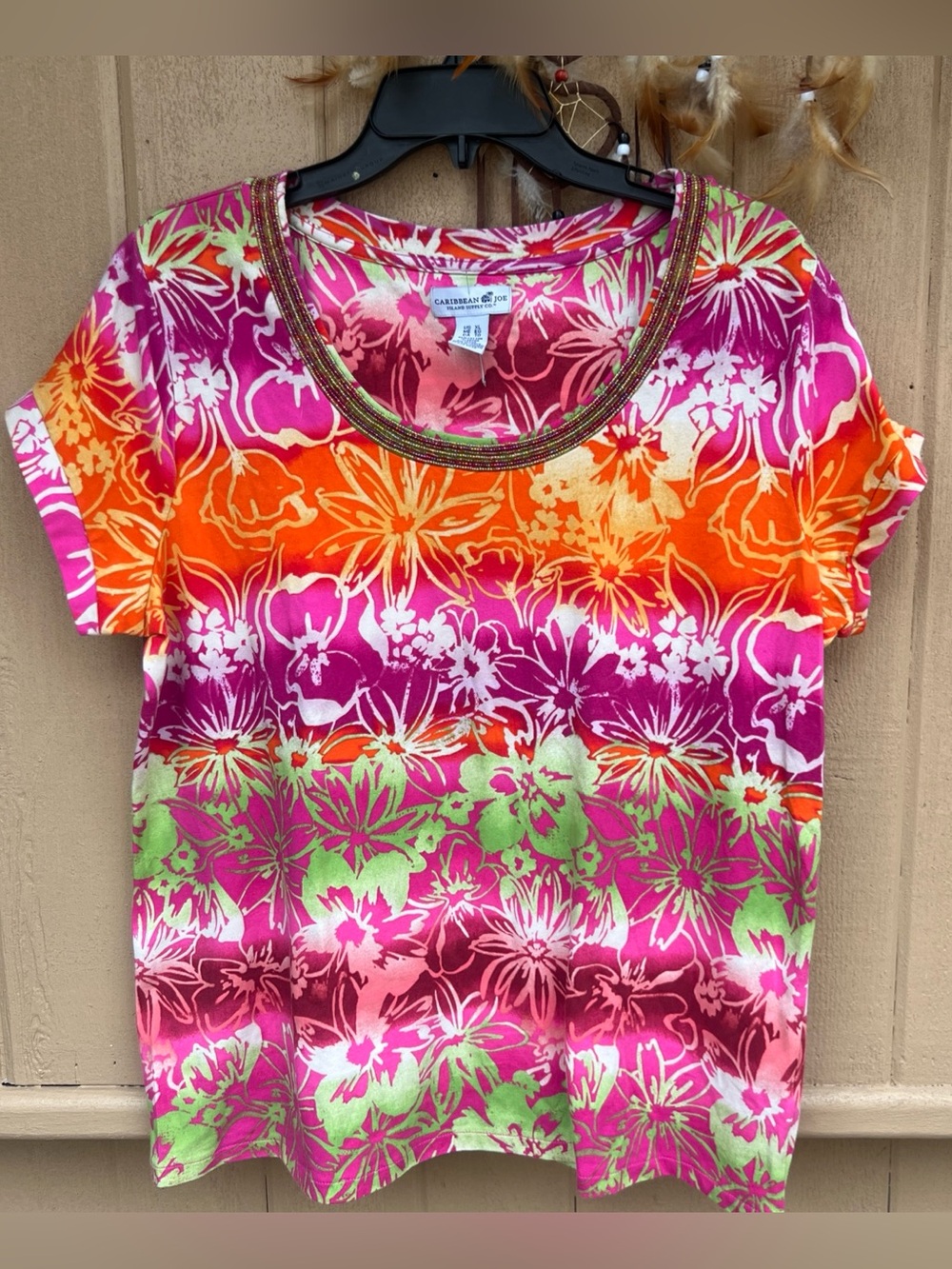 Caribbean Joe NWOT  Women HAWAIIAN Floral  Short  Sleeve Top EMBELLISHED Size XL